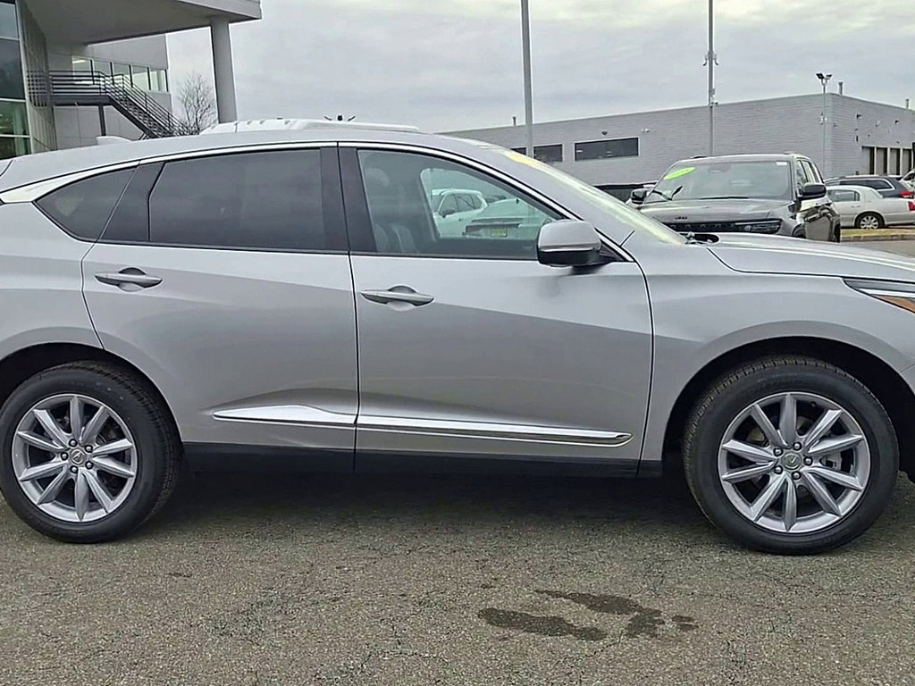 Used 2023 Acura RDX SH-AWD image 9
