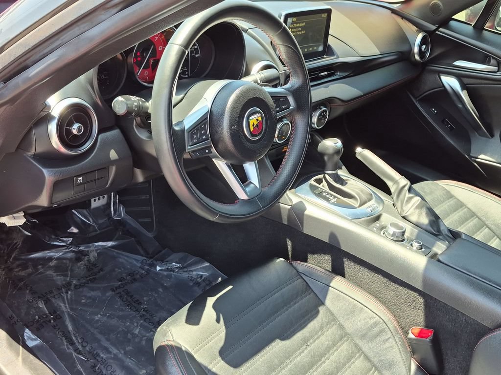 Used 2020 FIAT 124 Spider Abarth w/ Navigation & Sound Group RWD image 2