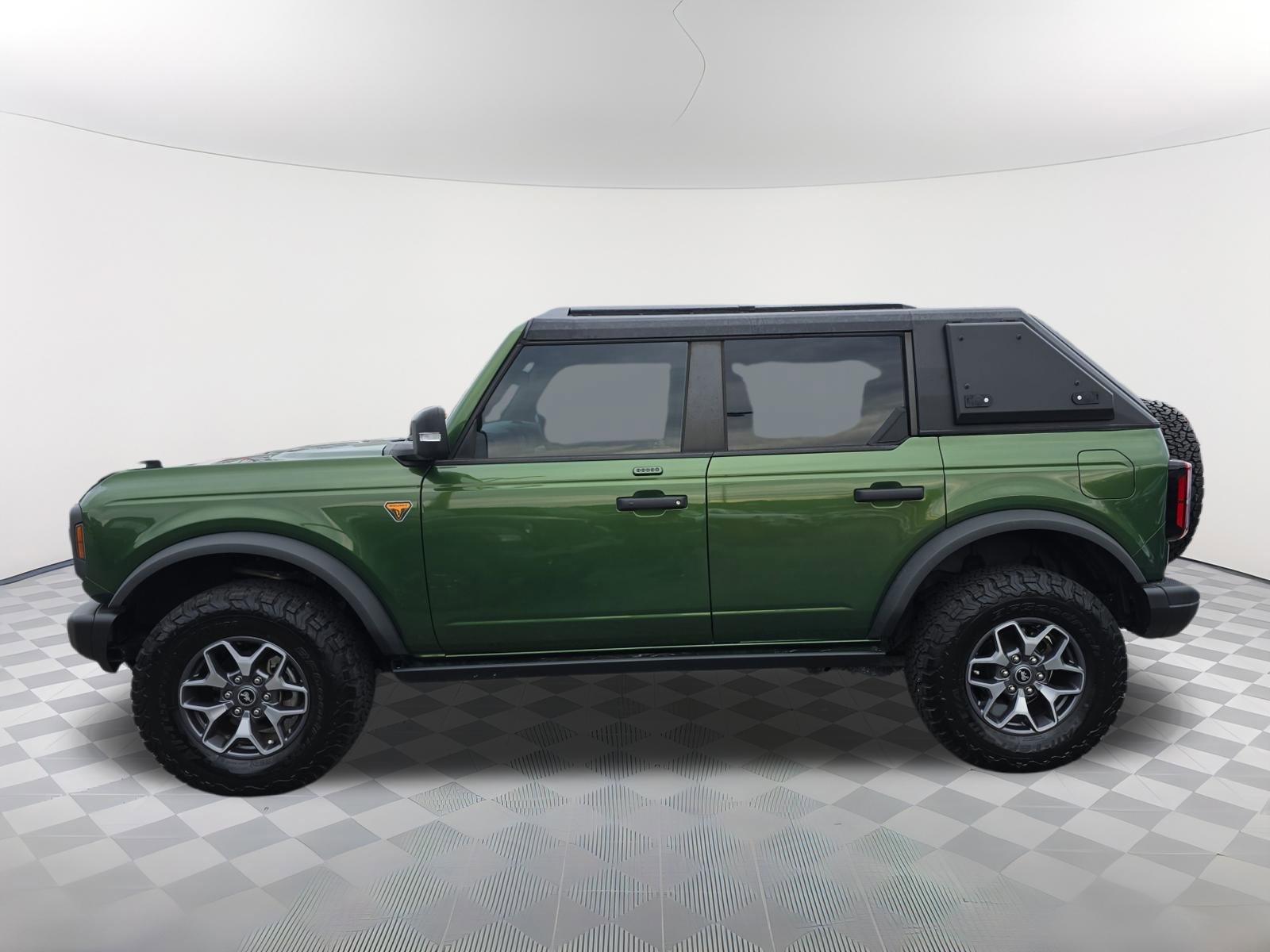 Used 2023 Ford Bronco Badlands image 7