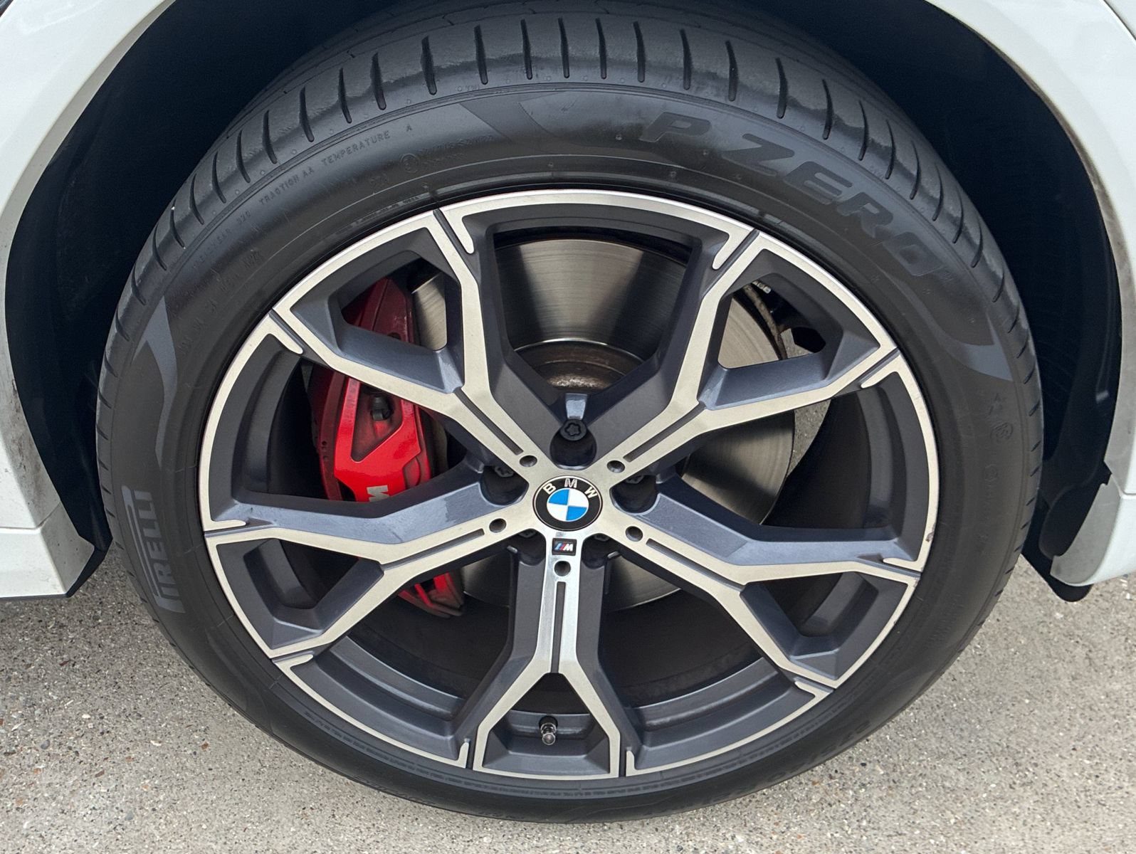 Used 2023 BMW X6 M50i w/ Executive Package AWD/4WD image 5