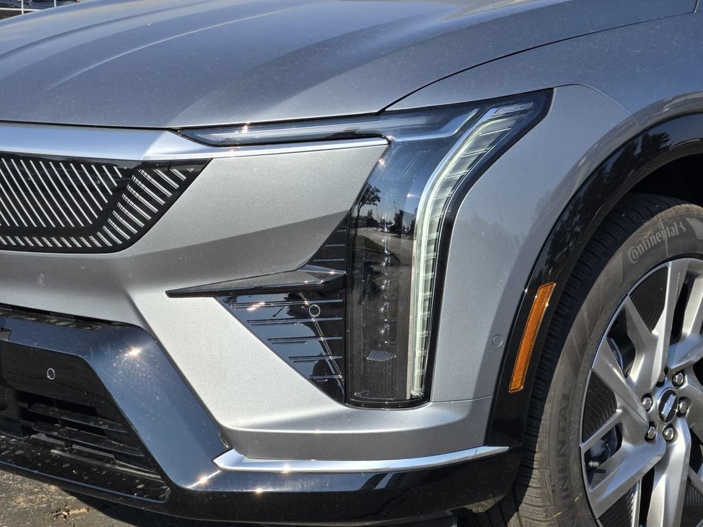 New 2027 Cadillac Optiq Luxury AWD/4WD image 5