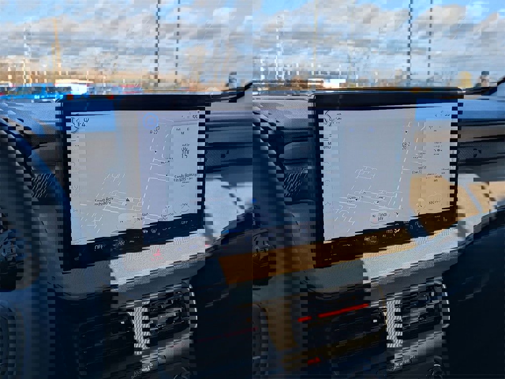 New 2026 Ford Maverick Lariat w/ 4K Tow Package image 15