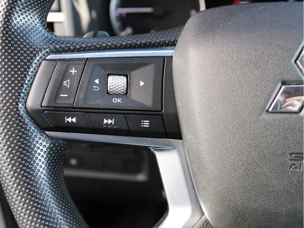Used 2022 Mitsubishi Outlander ES image 13