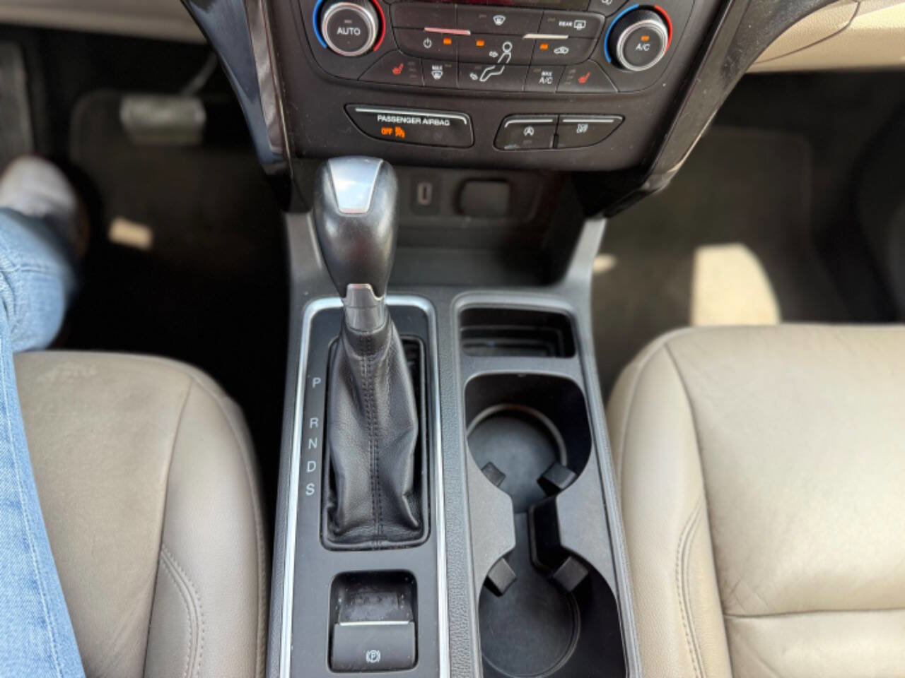Used 2017 Ford Escape Titanium FWD image 14