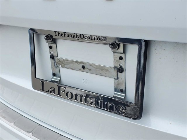 Certified 2023 Volvo XC60 B5 Ultimate w/ Climate Package image 36