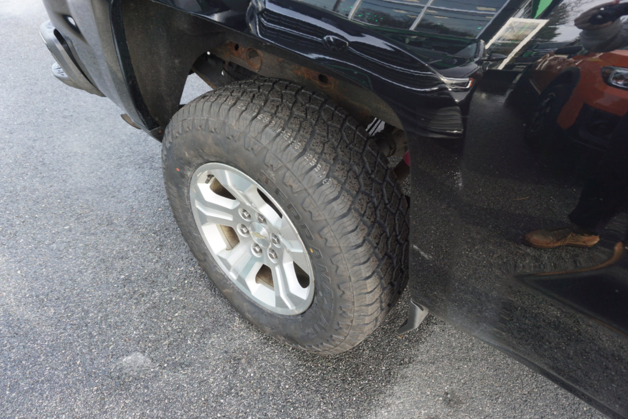 Used 2019 Chevrolet Silverado 1500 LT w/ All Star Edition image 4