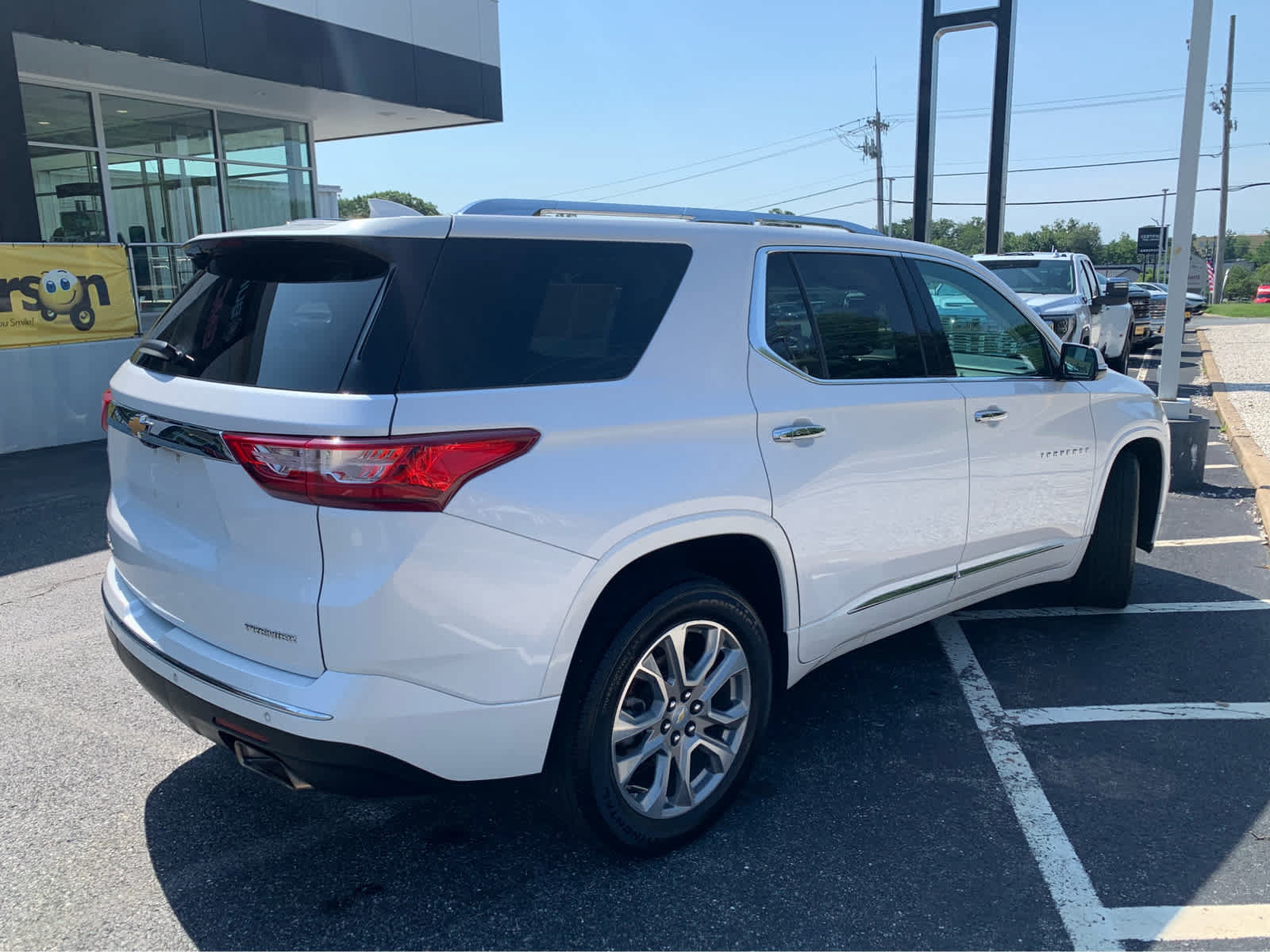 Used 2020 Chevrolet Traverse Premier AWD/4WD image 7