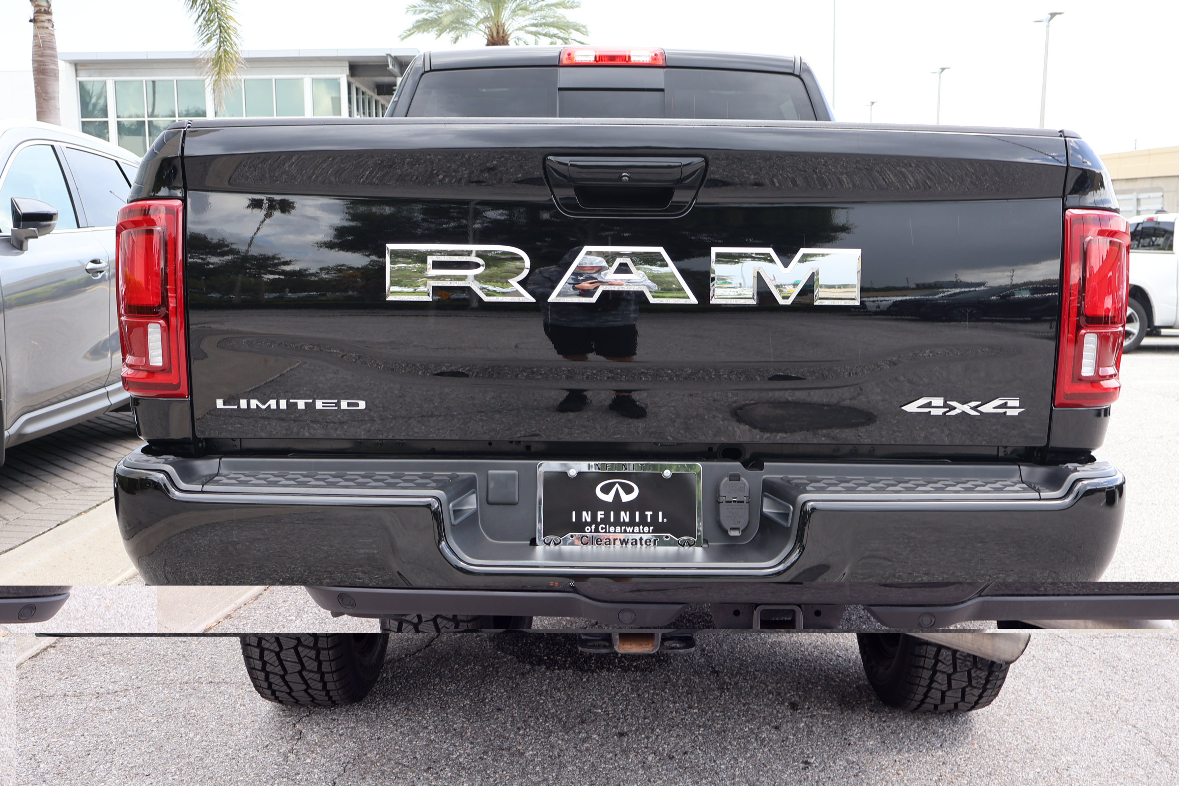 Used 2025 RAM 2500 Limited AWD/4WD image 7