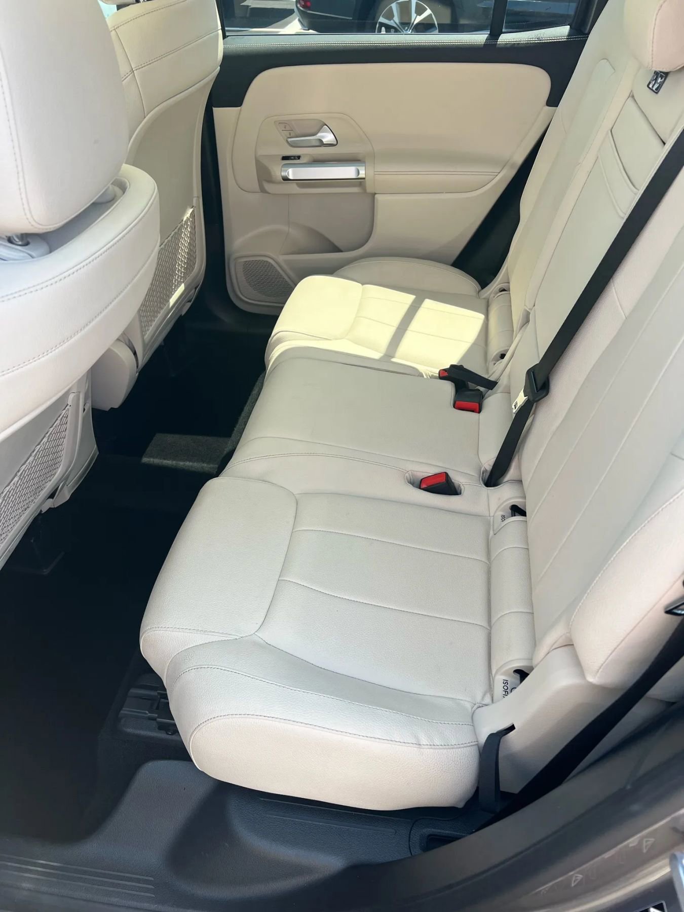 Used 2021 Mercedes-Benz GLB 250 4MATIC image 6