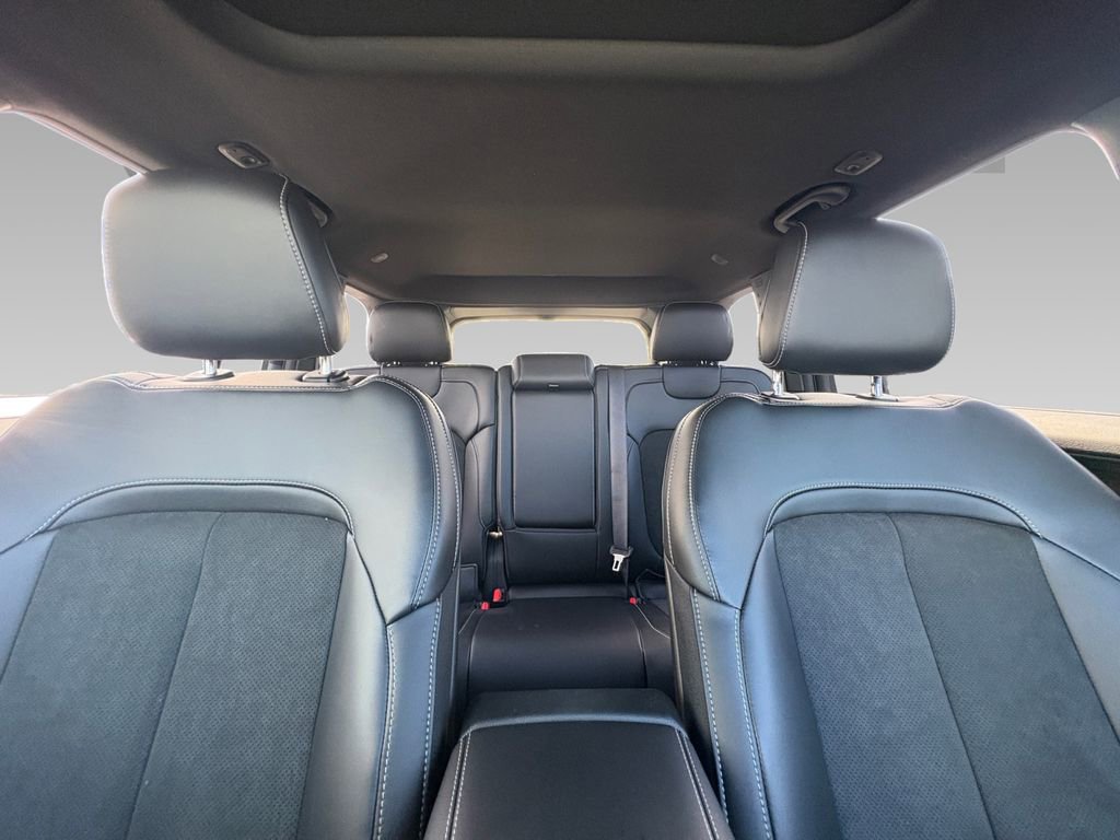 New 2026 Jeep Grand Cherokee Altitude image 2
