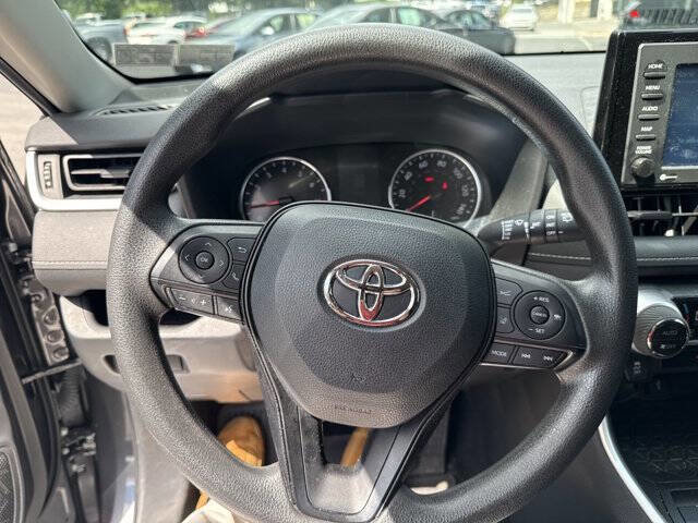 Used 2022 Toyota RAV4 XLE image 16