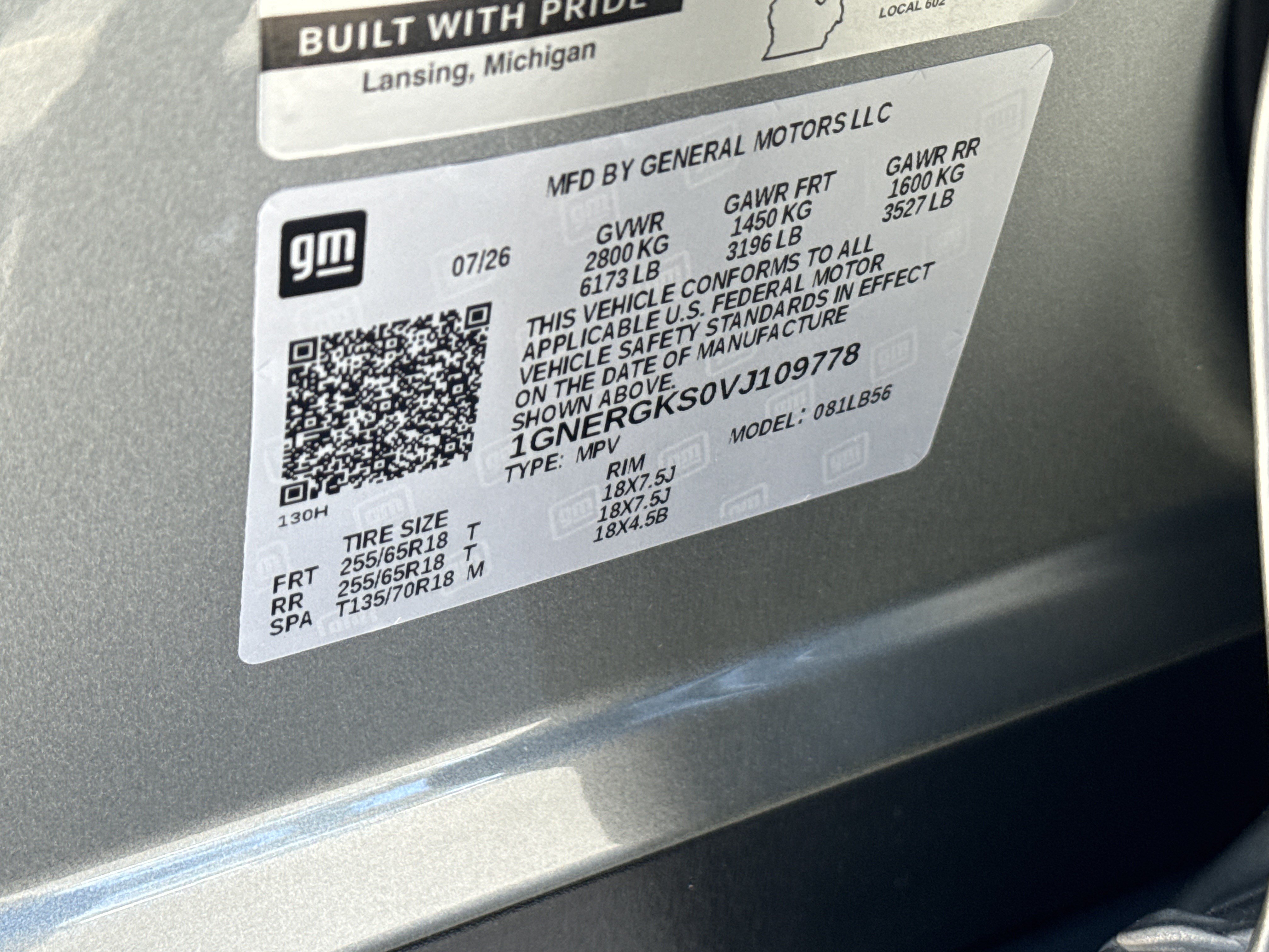 New 2027 Chevrolet Traverse LT w/ LPO, Floor Liner Package FWD image 32