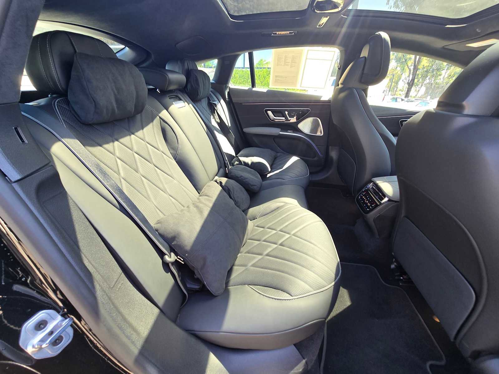 Certified 2023 Mercedes-Benz EQS 580 4MATIC Sedan image 12