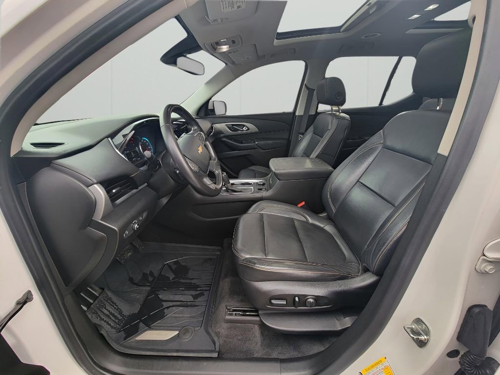 Used 2019 Chevrolet Traverse LT w/ LT Premium Package image 12