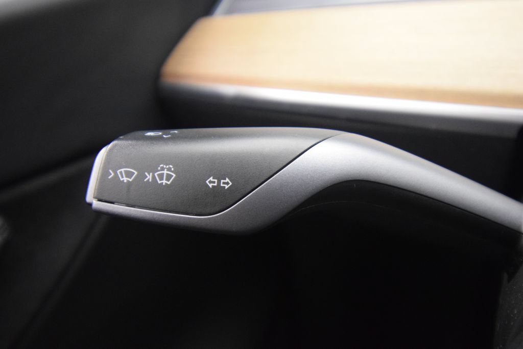 Used 2020 Tesla Model Y Long Range AWD/4WD image 35