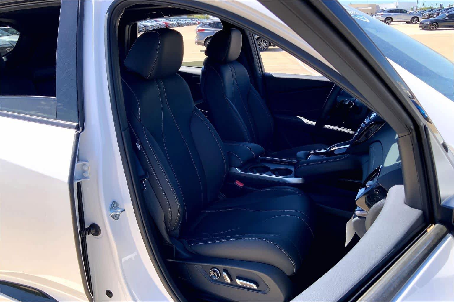 Used 2025 Acura RDX SH-AWD image 9