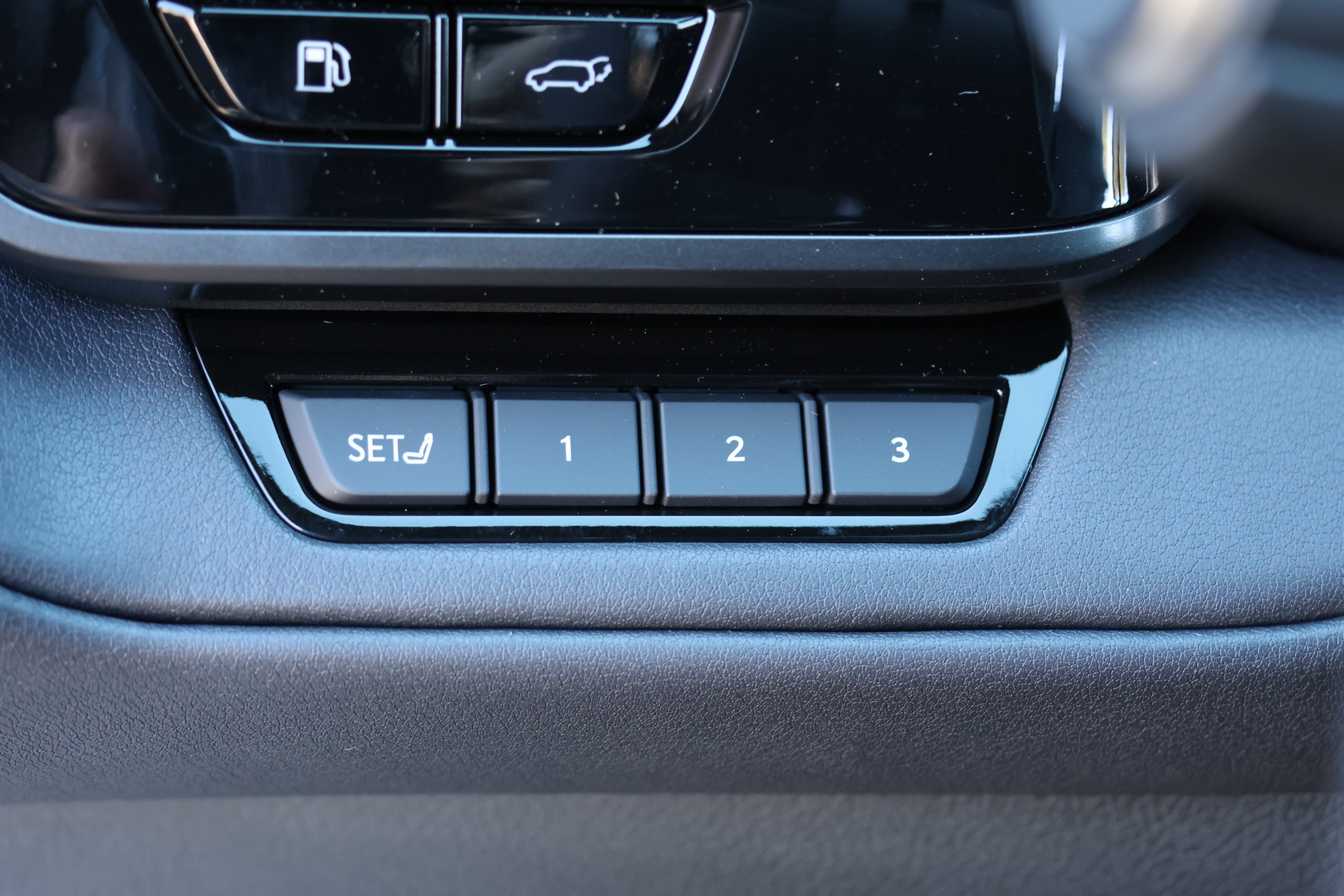 New 2026 Lexus TX 500h AWD image 15