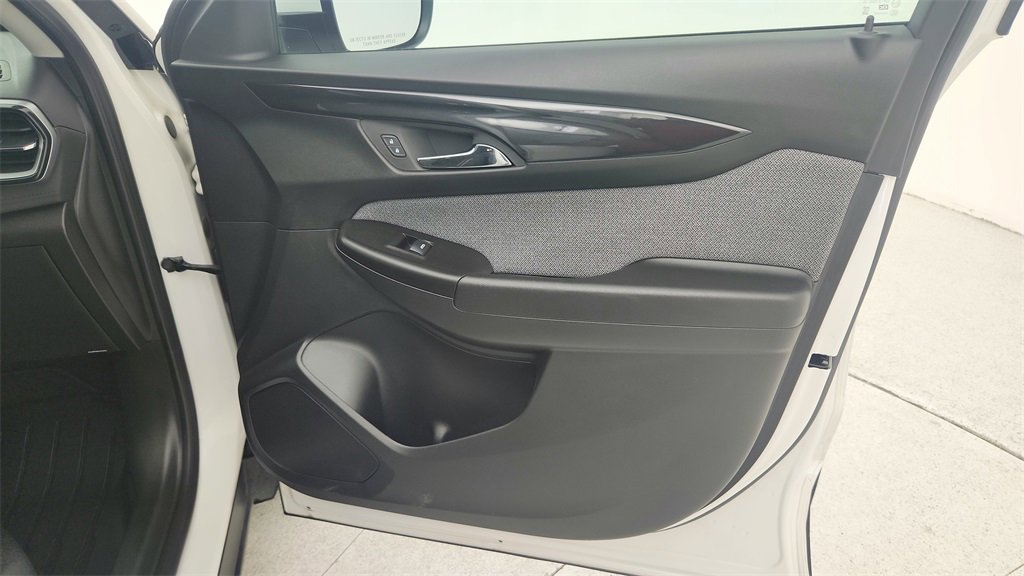 Certified 2024 Chevrolet TrailBlazer LT w/ Driver Confidence Package image 31