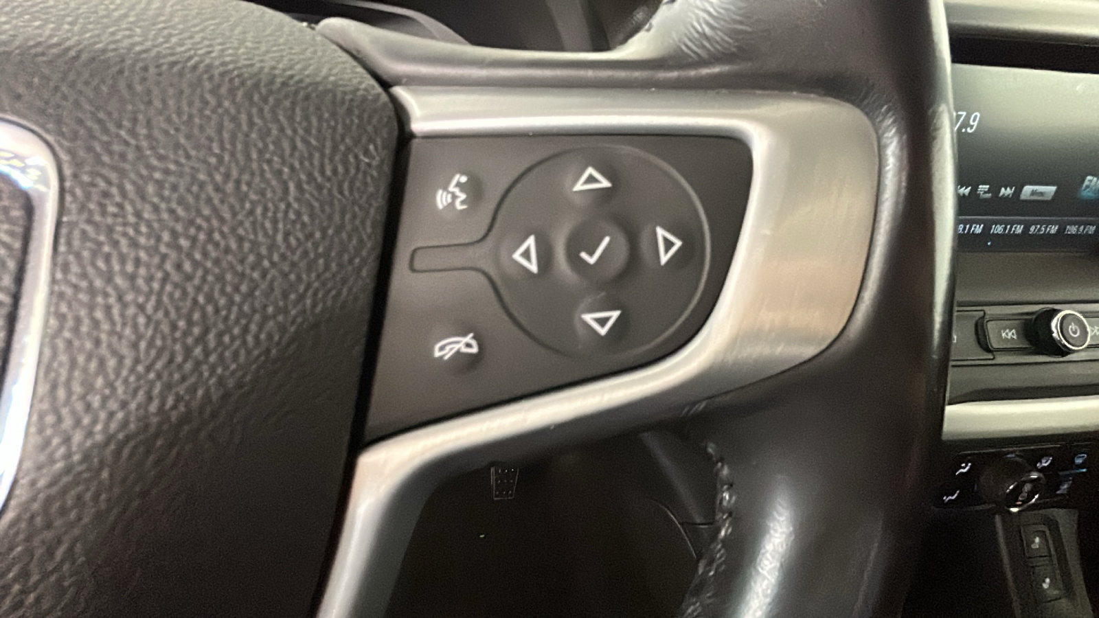 Used 2019 GMC Acadia SLE w/ Driver Alert Package I AWD/4WD image 21