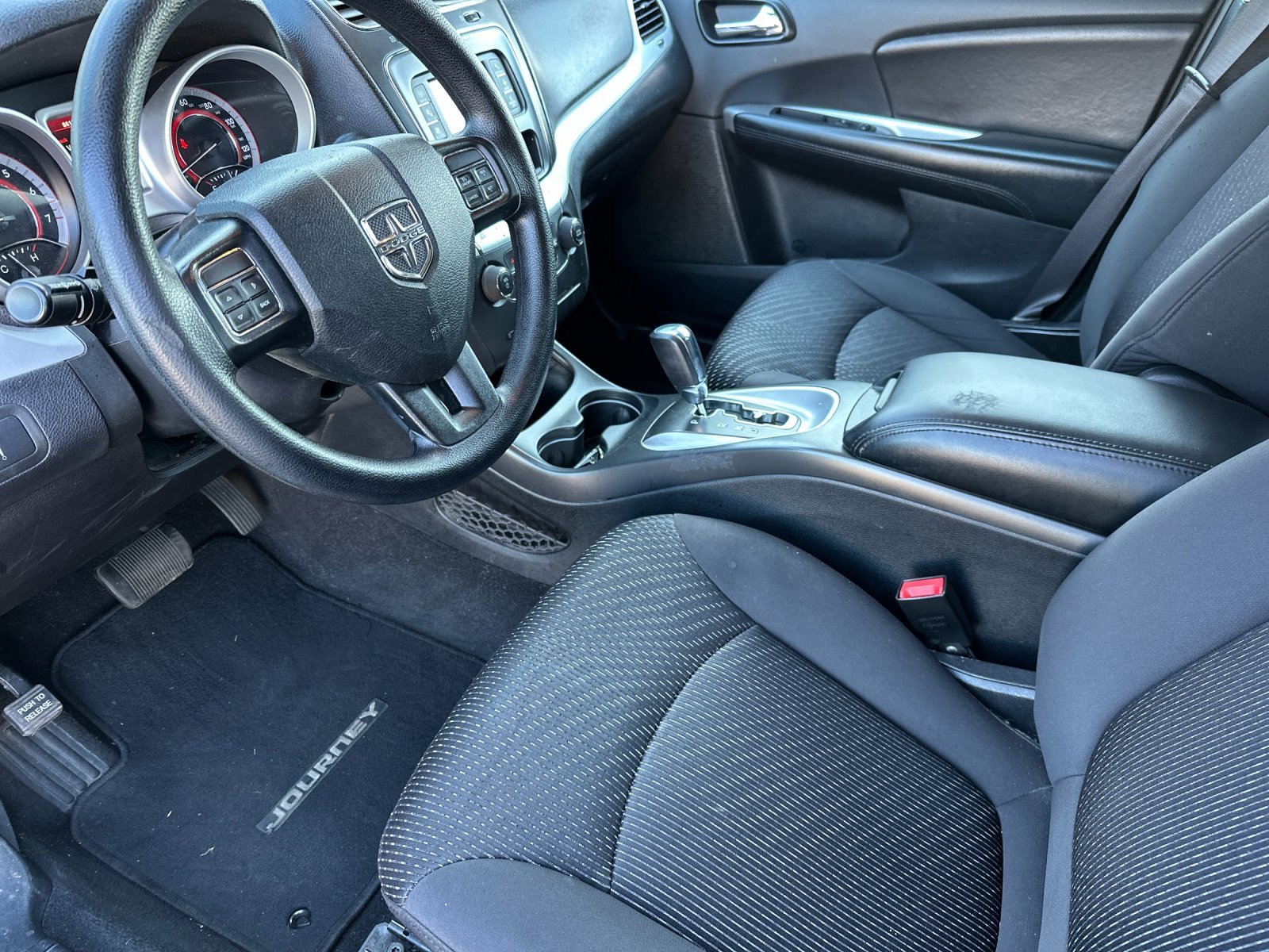 Used 2017 Dodge Journey SXT w/ Comfort/Convenience Group image 10