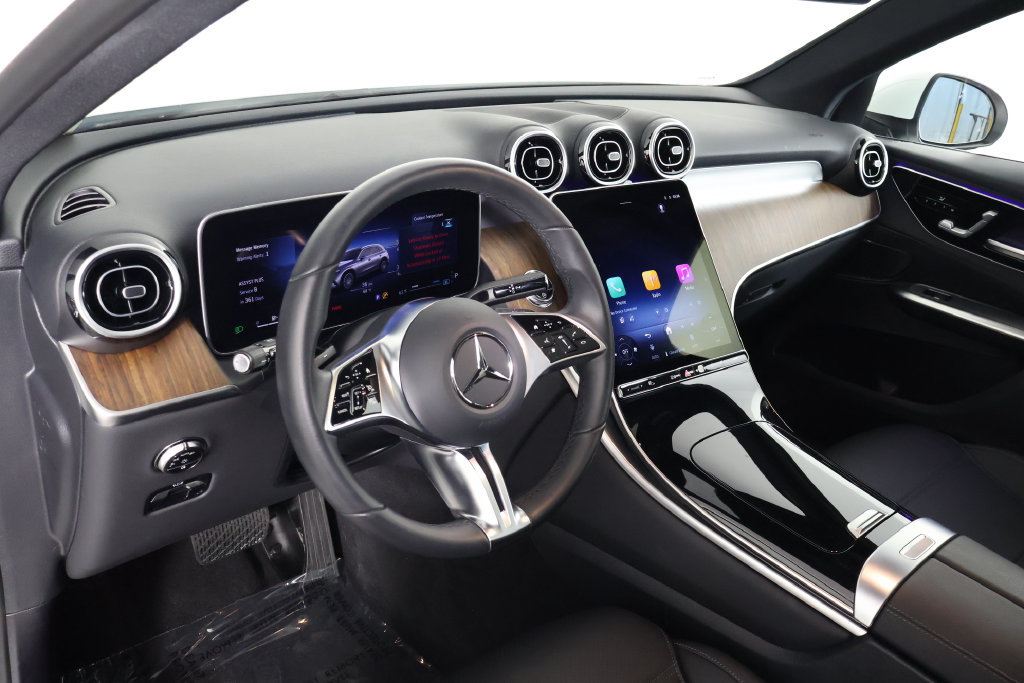 Certified 2026 Mercedes-Benz GLC 300 image 7