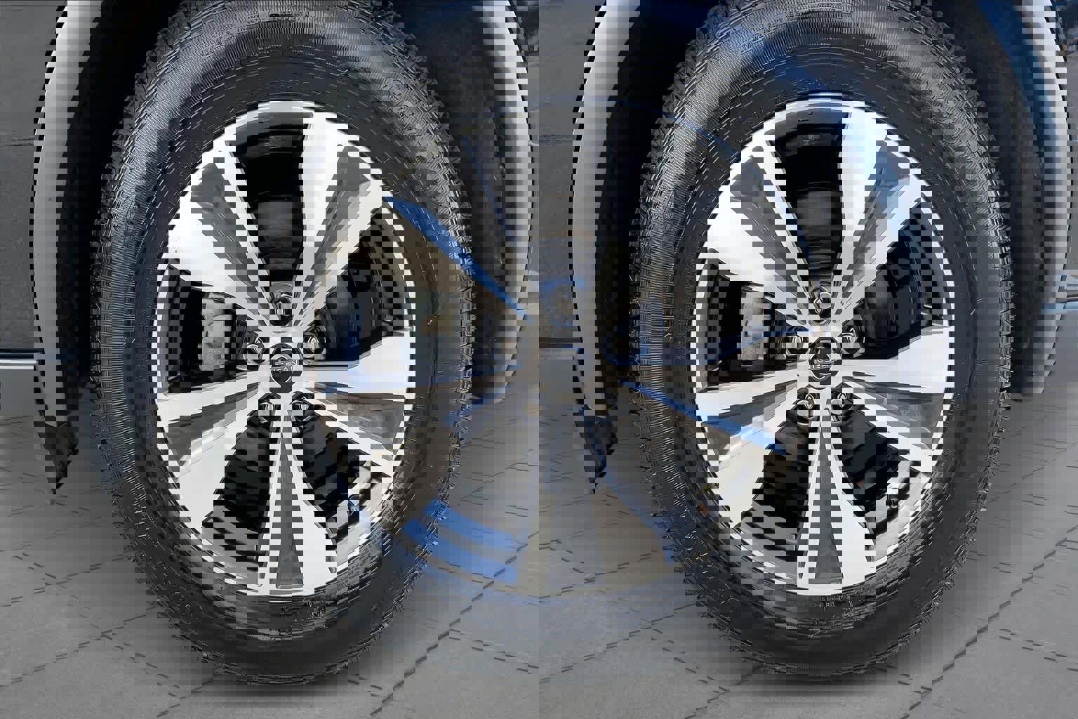 Used 2023 Nissan Murano SV image 10