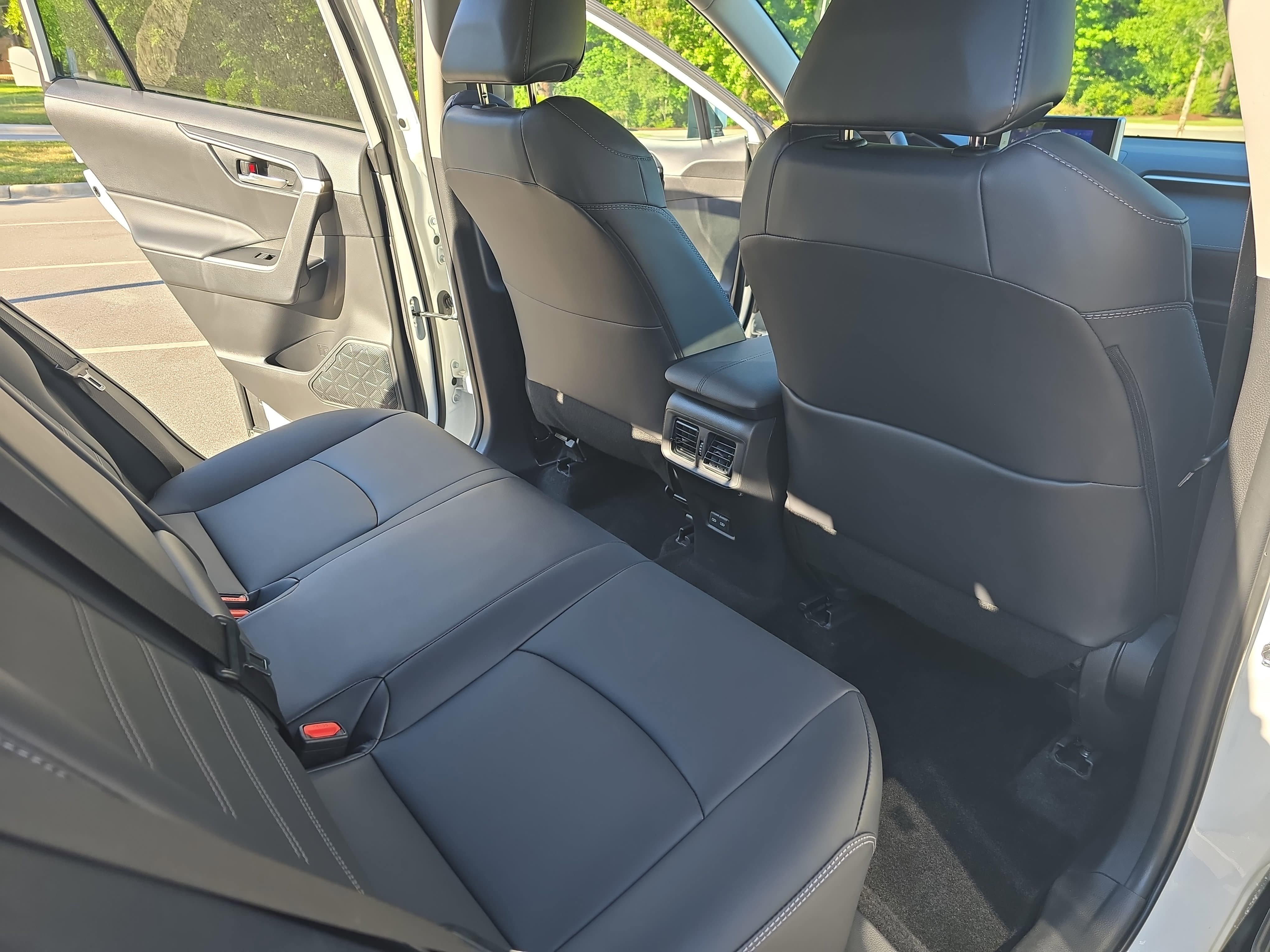 Used 2025 Toyota RAV4 XLE Premium FWD image 11