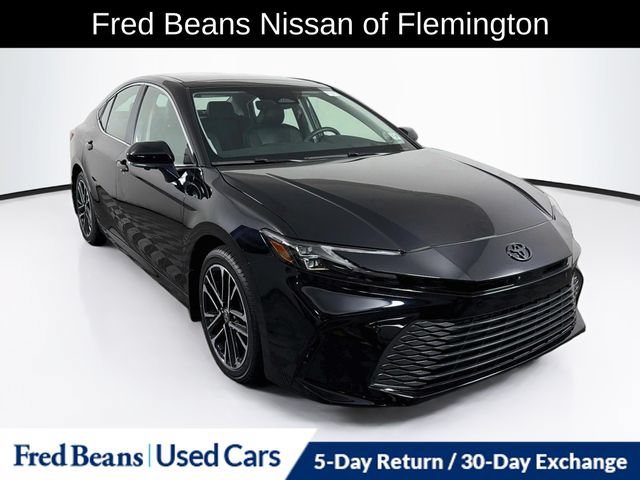 Used 2025 Toyota Camry XLE w/ Premium Plus Package AWD/4WD image 1