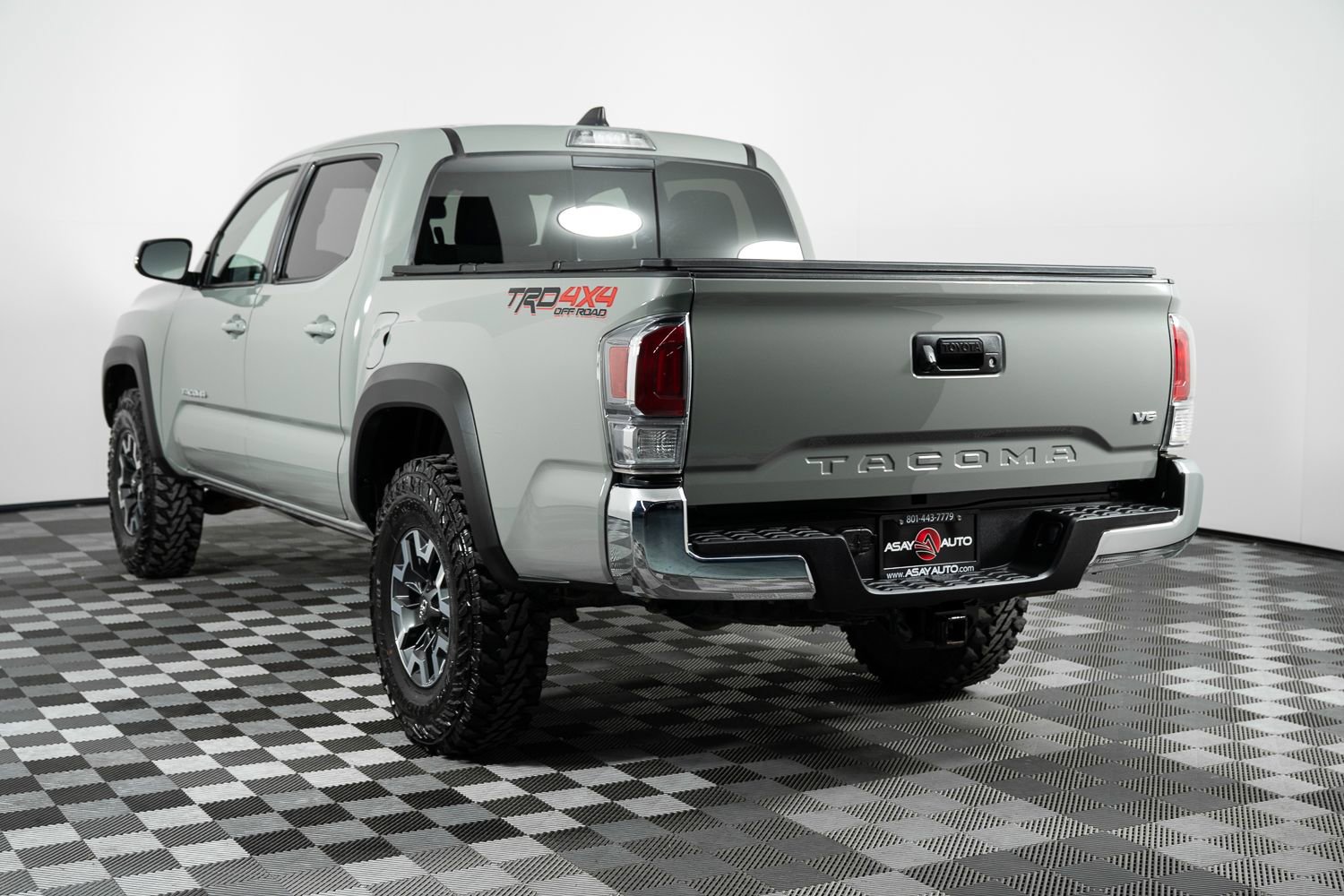 Used 2023 Toyota Tacoma TRD Off-Road image 5
