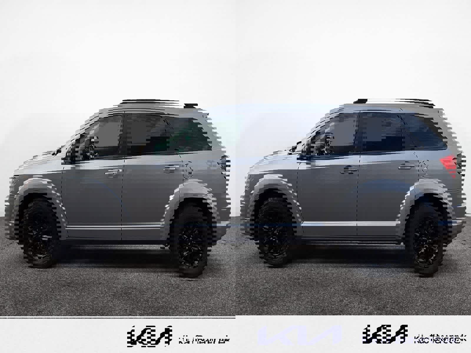 Used 2020 Dodge Journey SE w/ SE Popular Equipment Group image 2