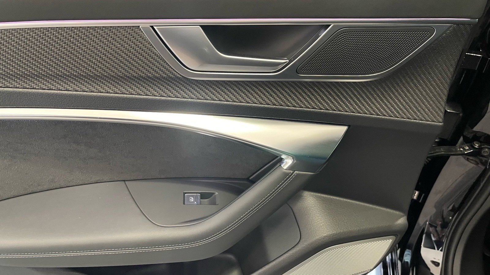 Used 2024 Audi RS 6 performance w/ Matte Carbon Package AWD/4WD image 34