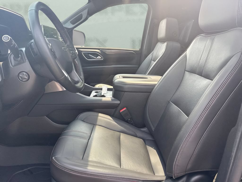 Used 2023 Chevrolet Suburban RST w/ Sport Performance Package AWD/4WD image 10