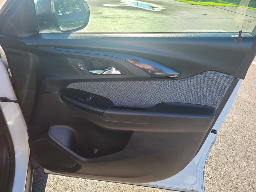 Used 2022 Chevrolet TrailBlazer LS FWD image 8