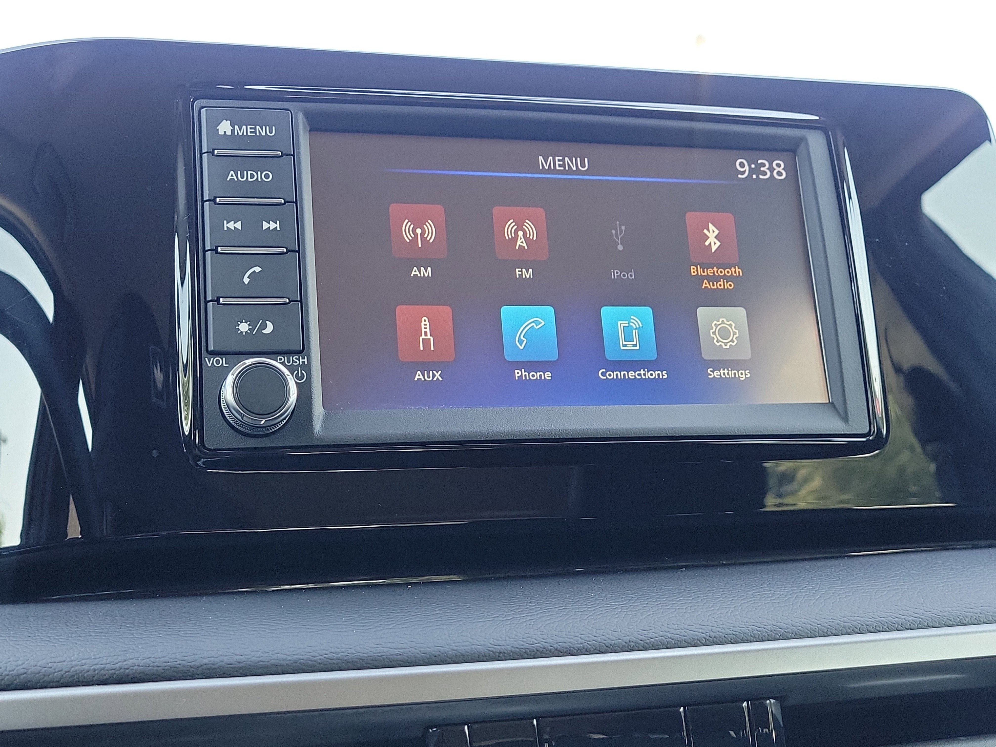 Certified 2025 Nissan Kicks S FWD image 27