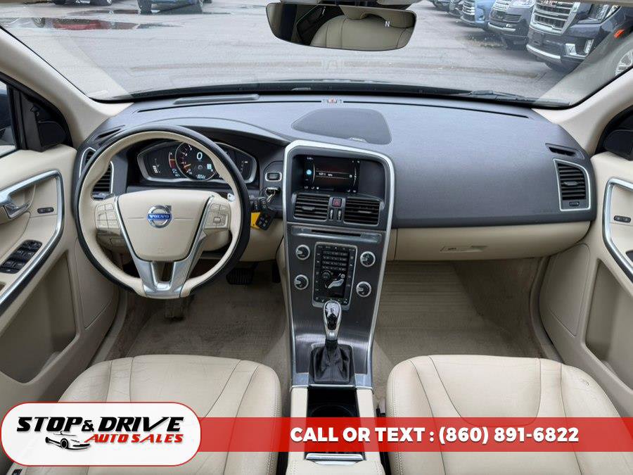 Used 2015 Volvo XC60 T6 Platinum w/ Climate Package AWD/4WD image 10