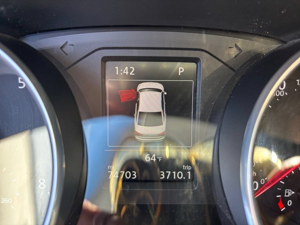 Used 2018 Volkswagen Passat 2.0T SE FWD image 23