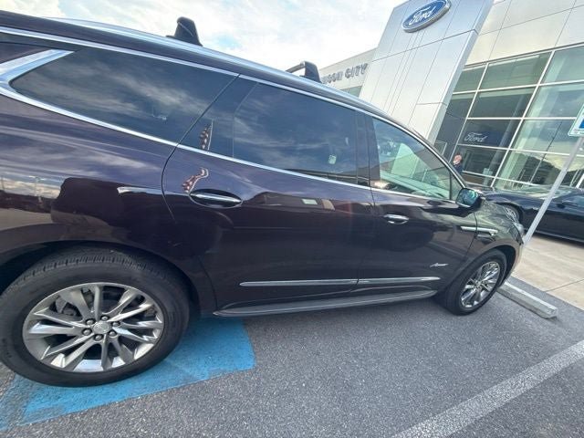 Used 2022 Buick Enclave Avenir w/ Avenir Technology Package AWD/4WD image 27