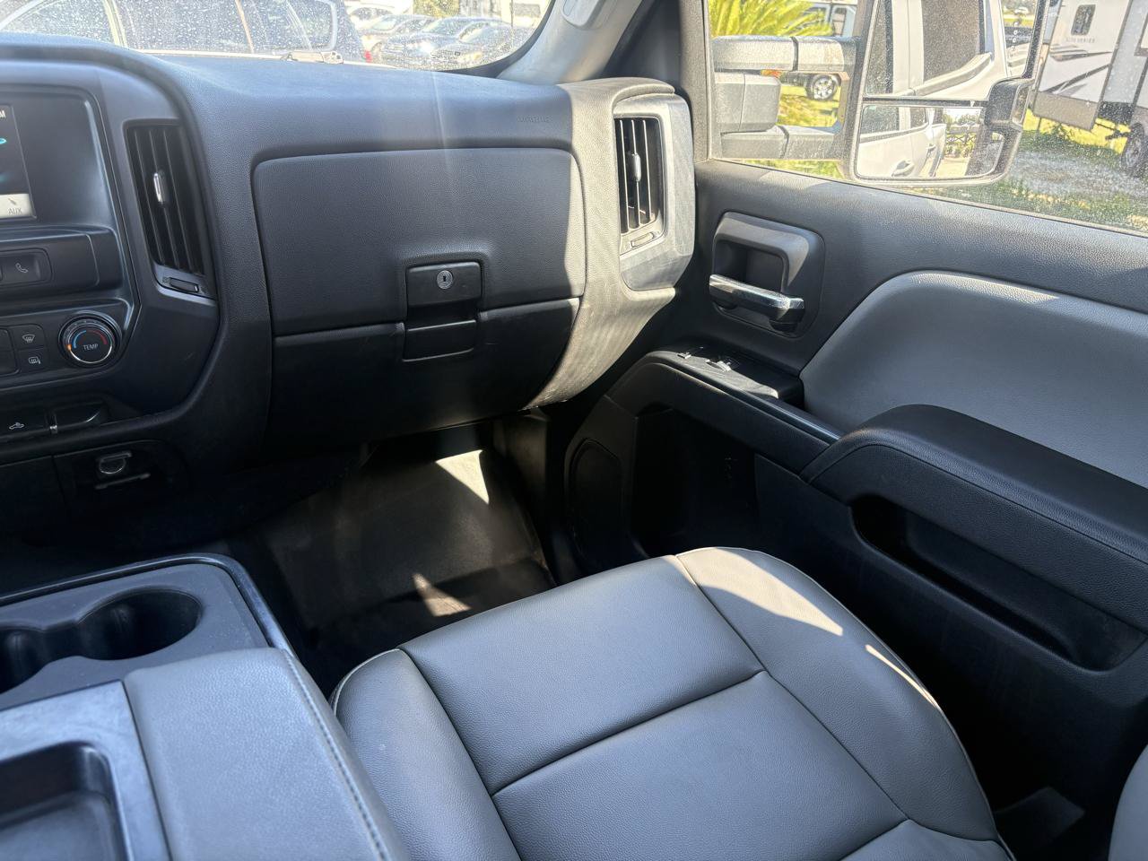 Used 2019 Chevrolet Silverado 2500 W/T AWD/4WD image 18