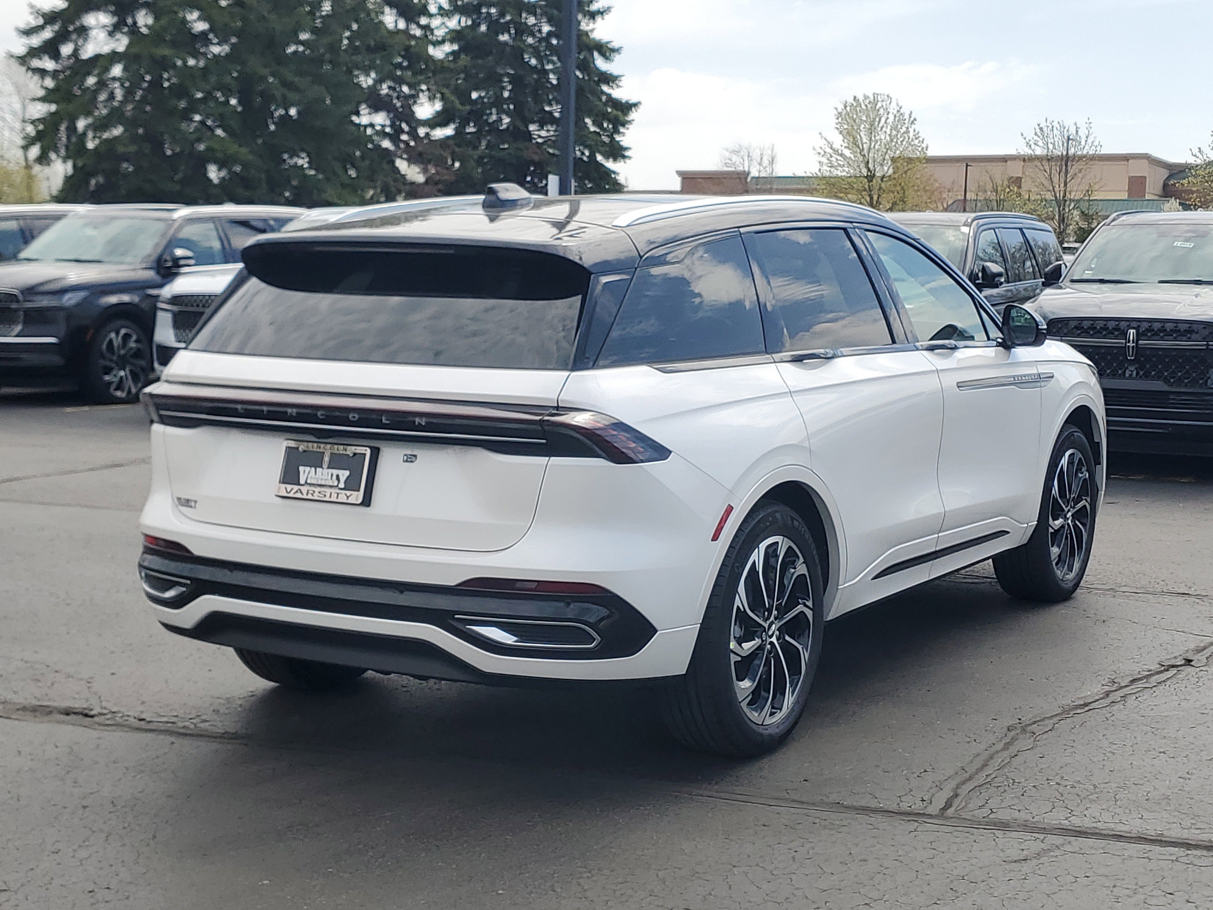 New 2026 Lincoln Nautilus Reserve AWD/4WD image 4