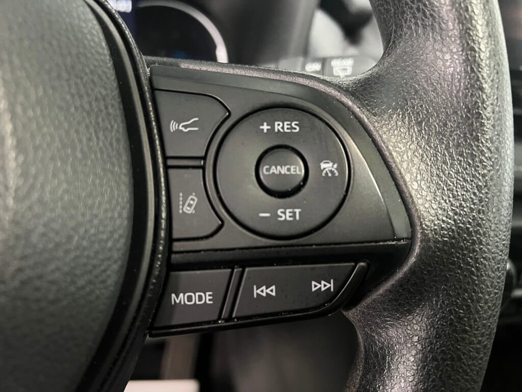 Used 2024 Toyota RAV4 XLE image 12