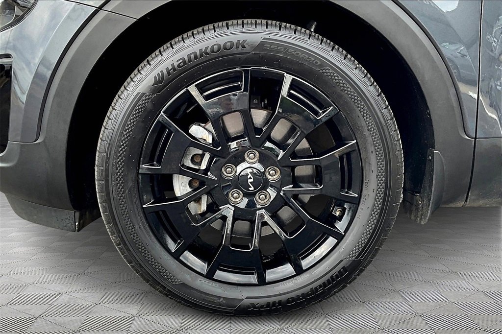 Used 2022 Kia Telluride SX w/ Nightfall Edition Package image 9