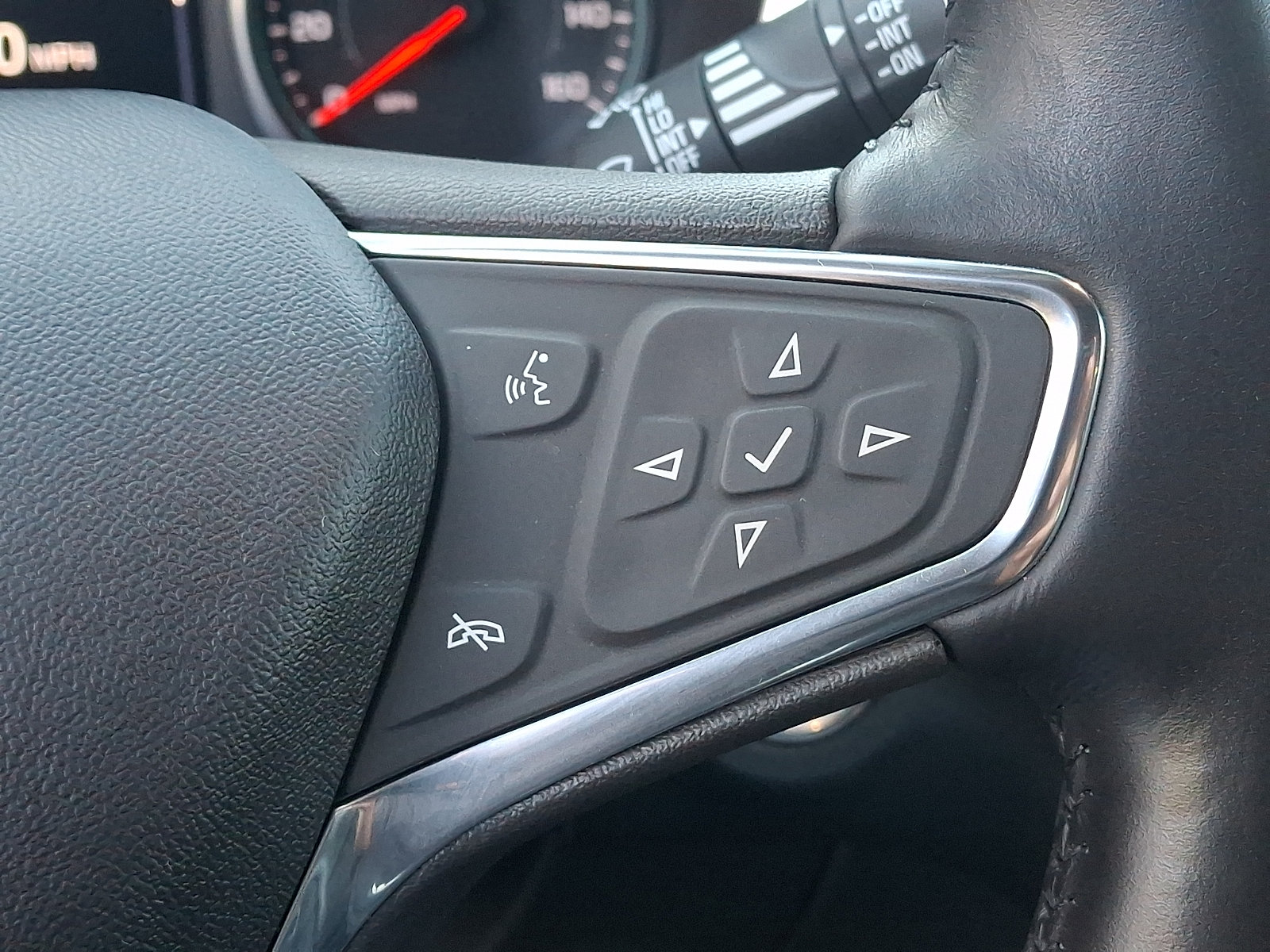 Used 2020 Chevrolet Equinox Premier AWD/4WD image 24