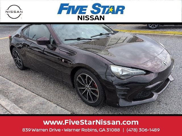Used 2017 Toyota 86 image 2