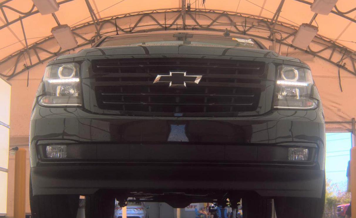 Used 2018 Chevrolet Tahoe Premier AWD/4WD image 3