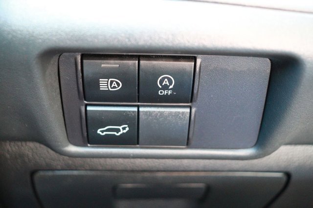 Used 2024 Toyota Highlander LE image 24