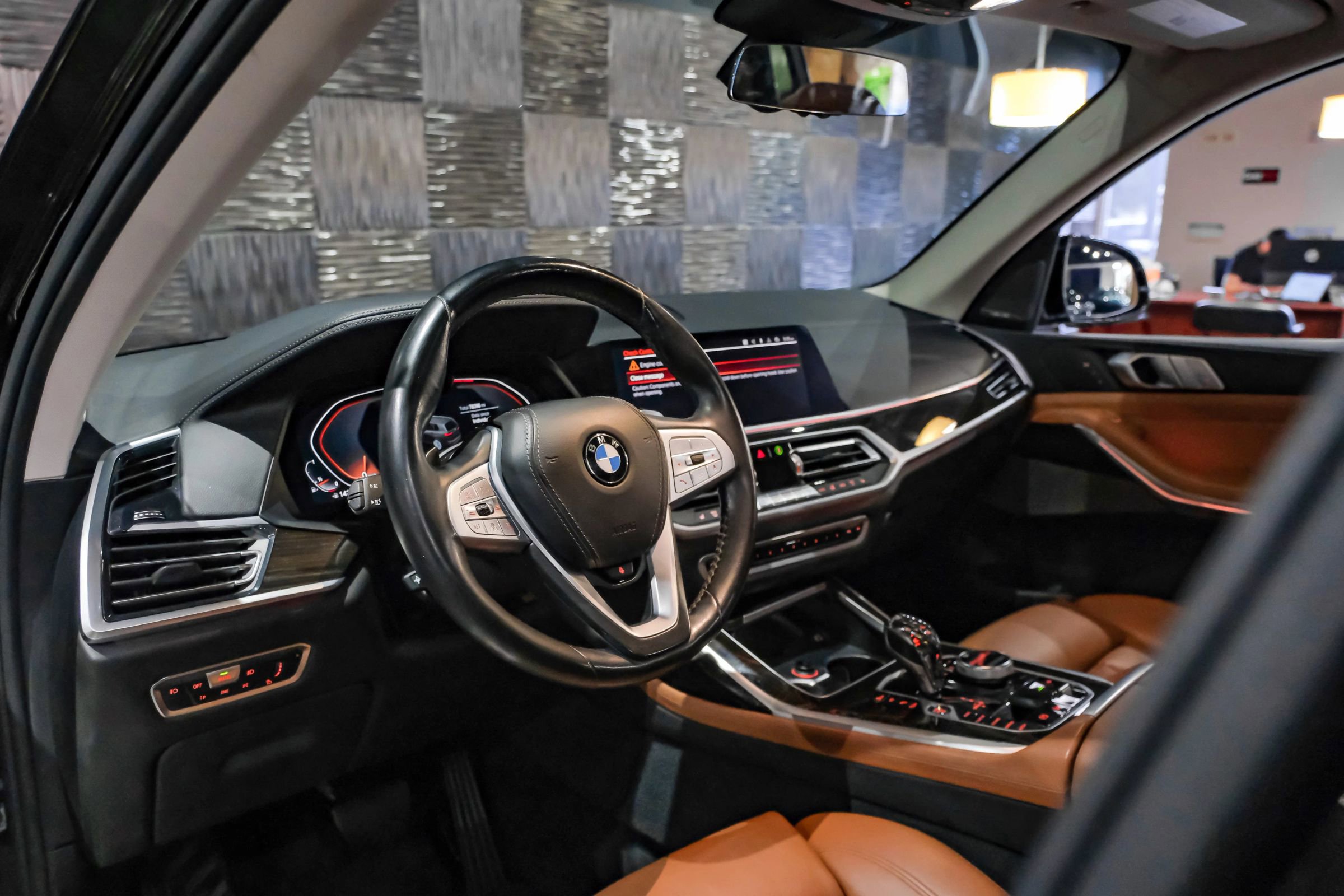 Used 2019 BMW X7 xDrive50i w/ Premium Package image 3