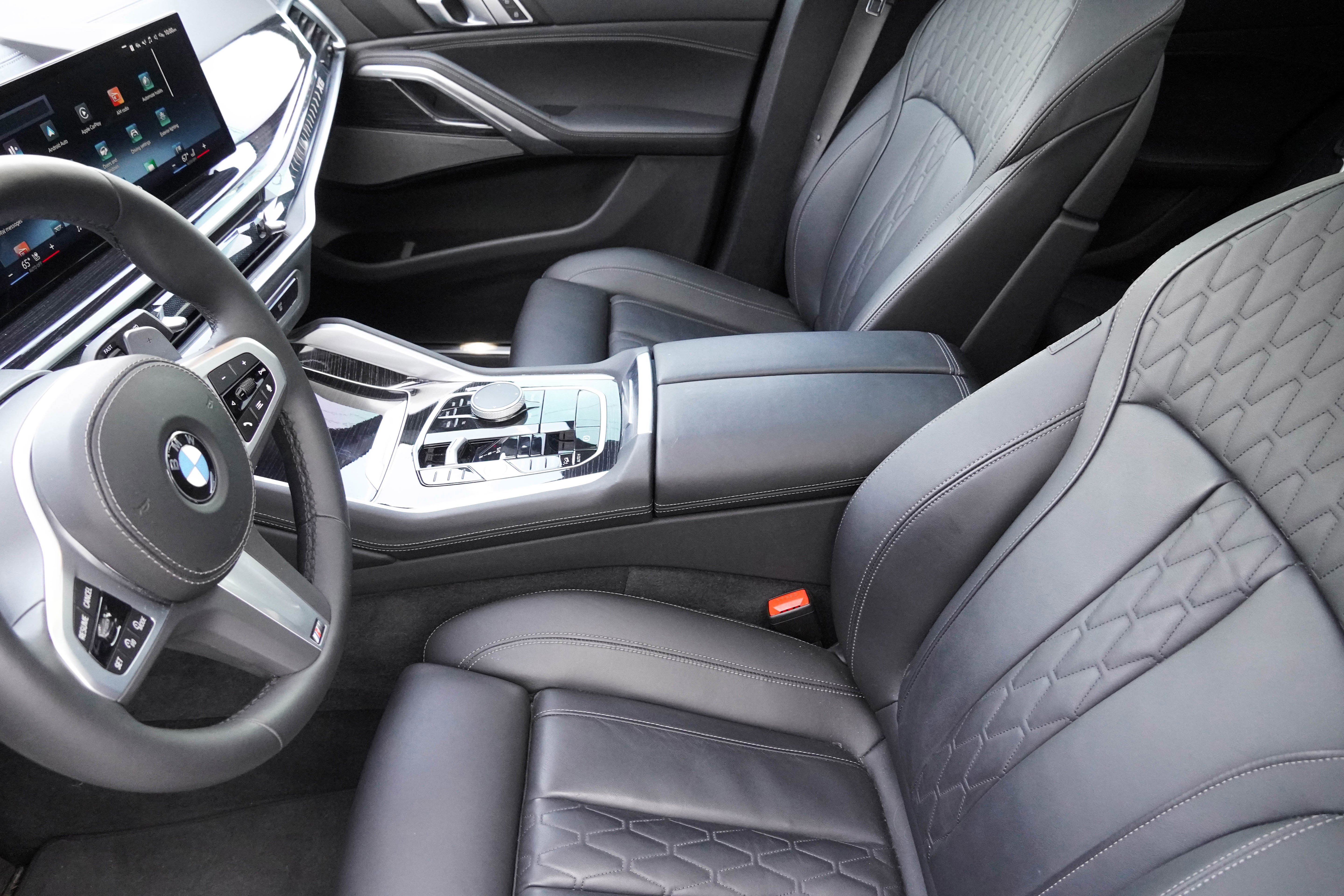 Certified 2024 BMW X6 xDrive40i w/ Premium Package image 12