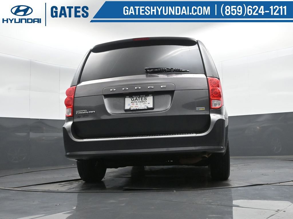 Used 2016 Dodge Grand Caravan SE image 34