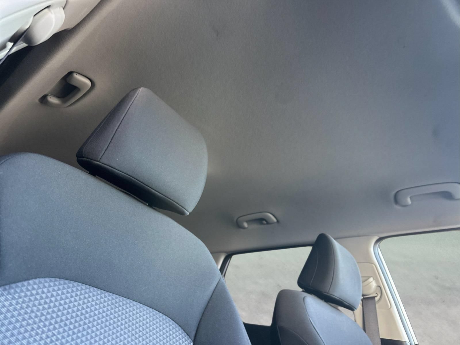 Used 2025 Kia Soul LX w/ LX Technology Package FWD image 17