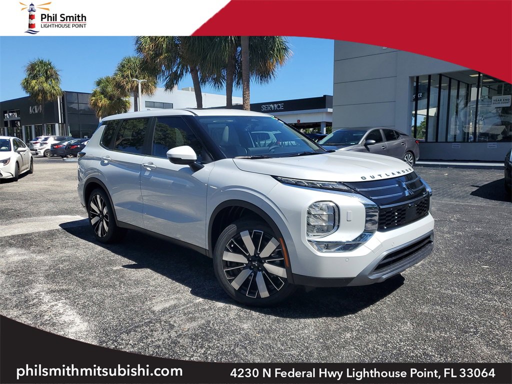 New 2025 Mitsubishi Outlander SE image 1